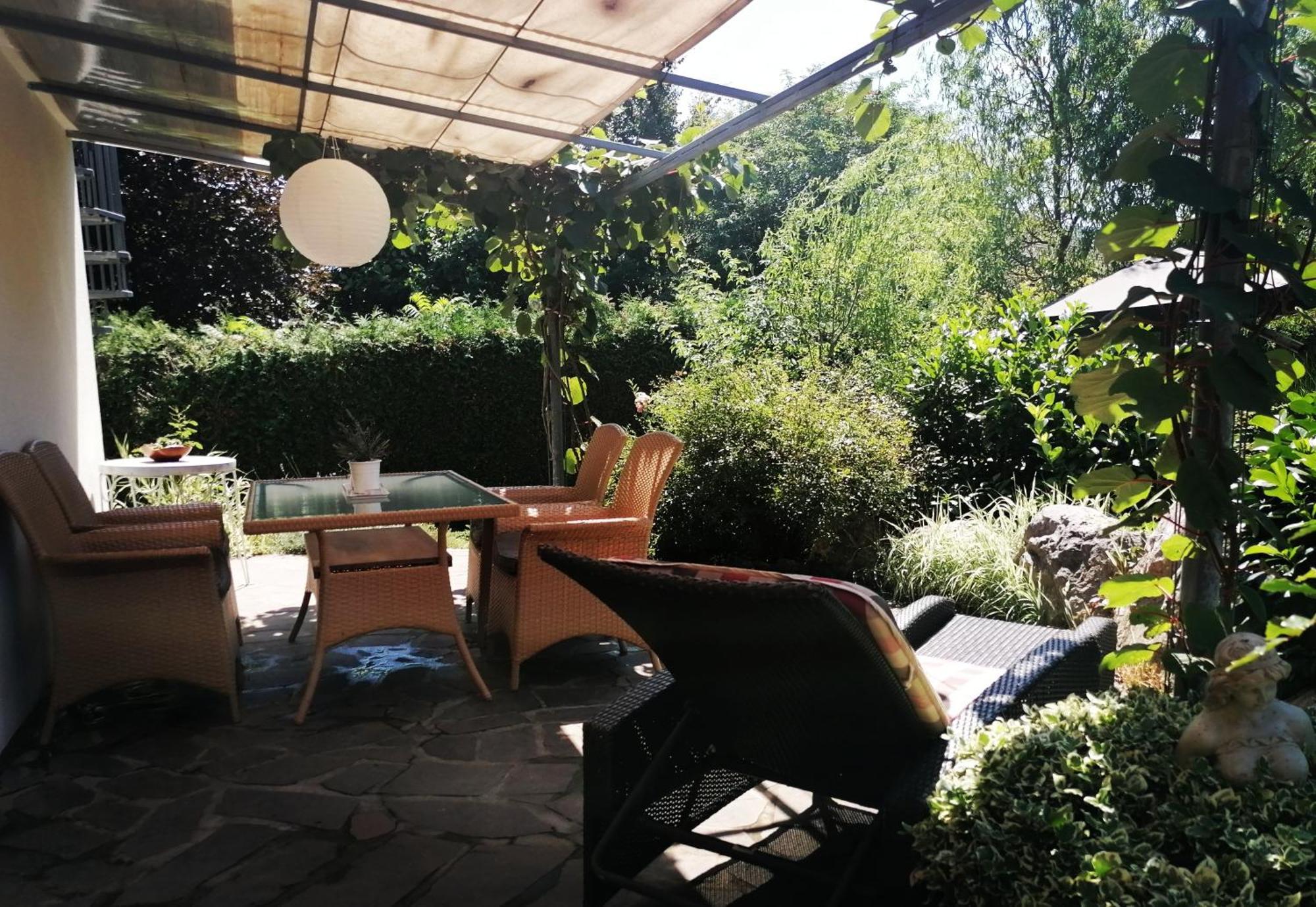 Garden Paradise Bled Apartments - Garden, Pond And Castle View ภายนอก รูปภาพ