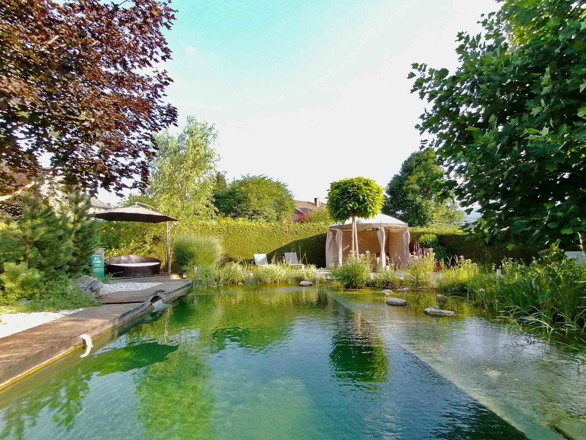 Garden Paradise Bled Apartments - Garden, Pond And Castle View ภายนอก รูปภาพ